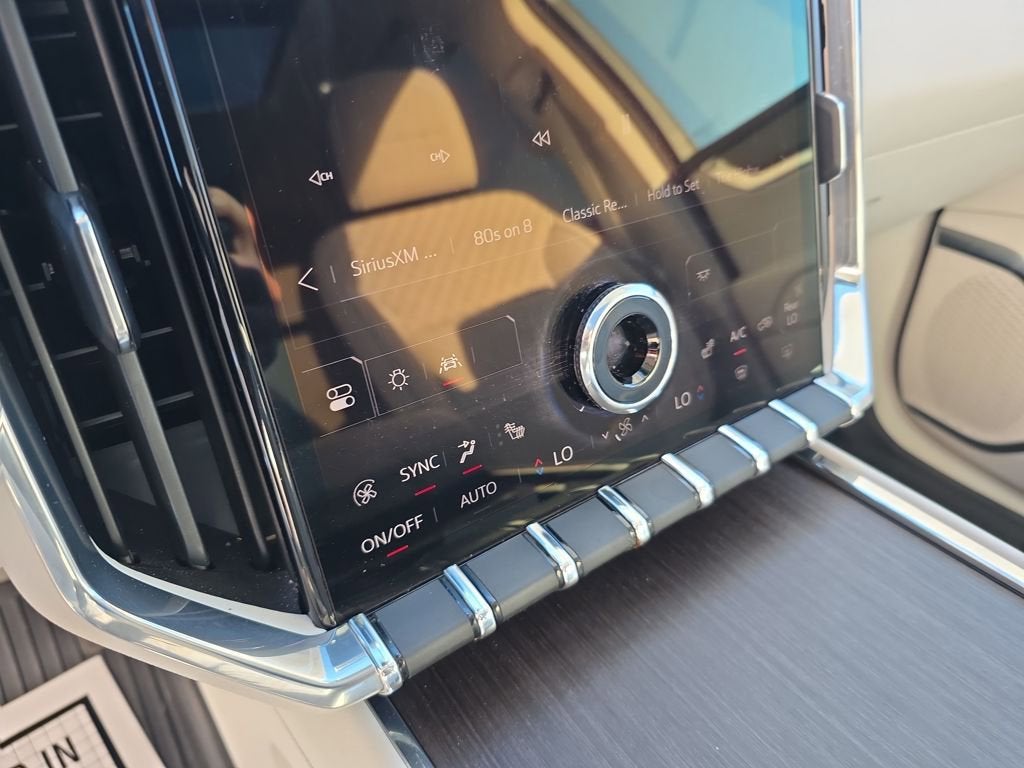 2024 GMC Acadia AWD Denali