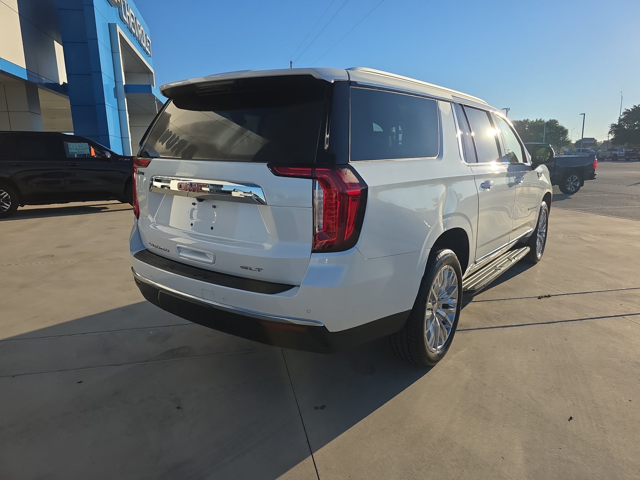 2024 GMC Yukon XL SLT