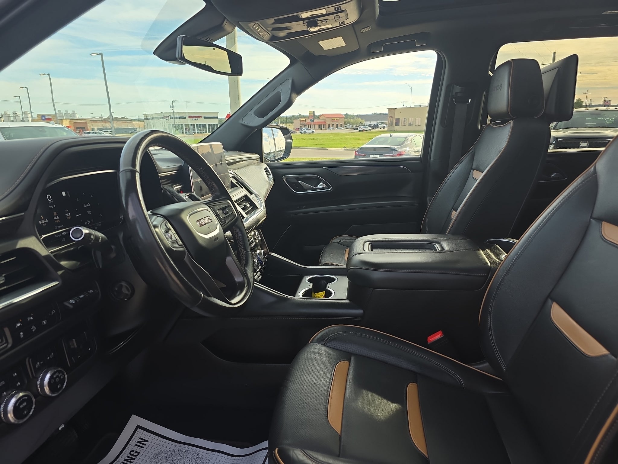 2022 GMC Yukon AT4 - Photo 7