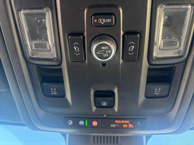 2023 GMC Yukon XL AT4