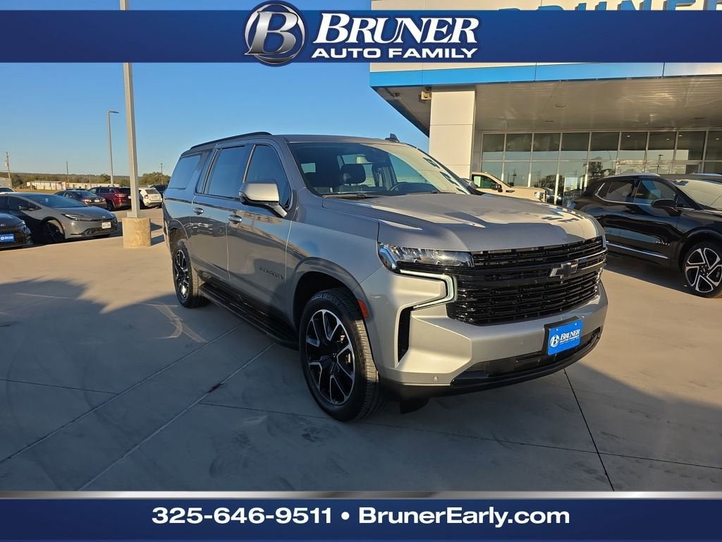 2023 Chevrolet Suburban RST
