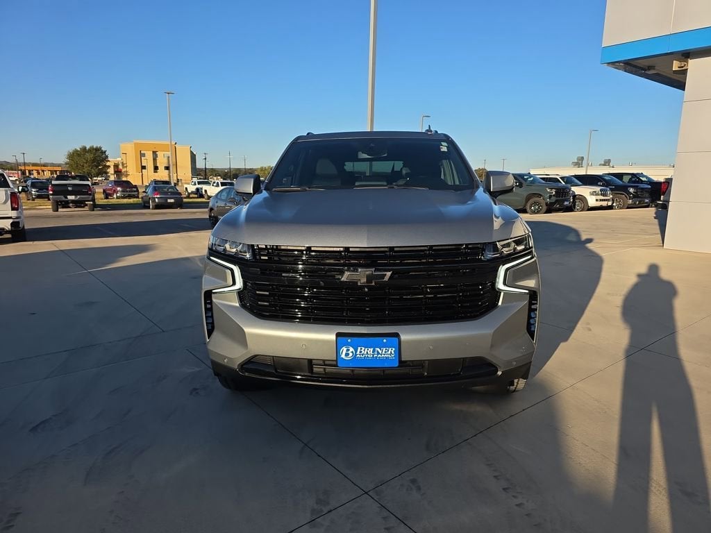 2023 Chevrolet Suburban RST