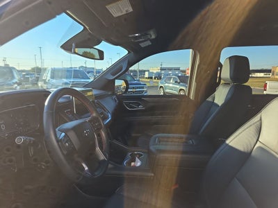 2023 Chevrolet Suburban RST