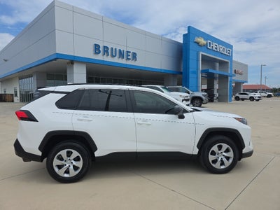 2020 Toyota RAV4 LE
