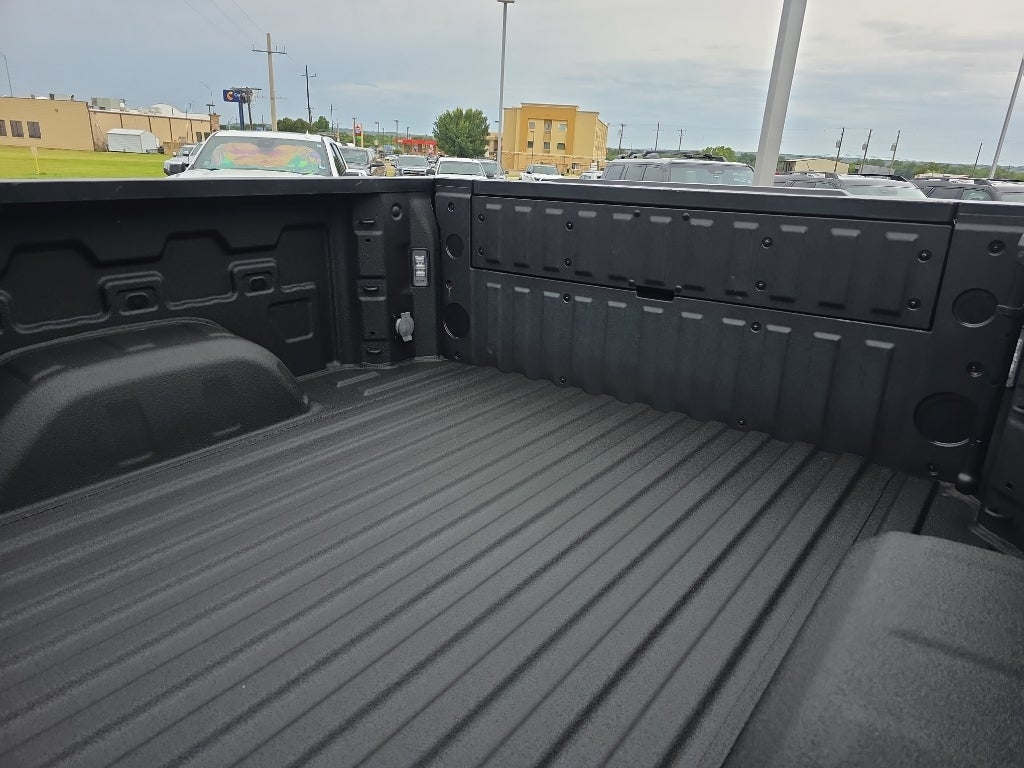 2024 GMC Sierra SLT