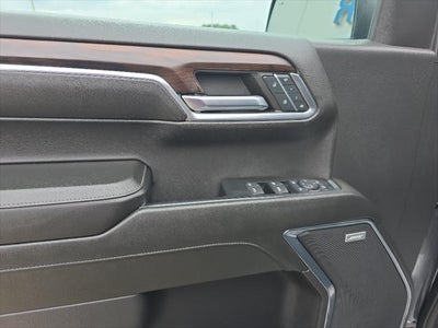 2024 GMC Sierra SLT