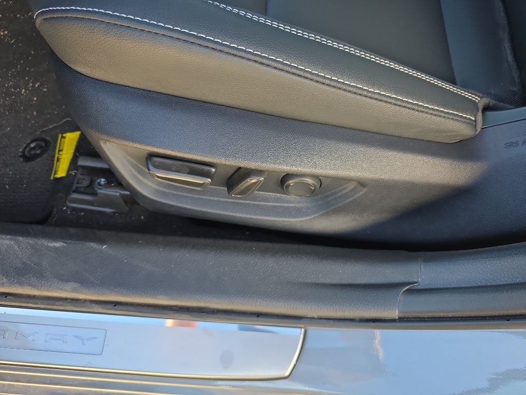 2025 Toyota Camry Hybrid SE