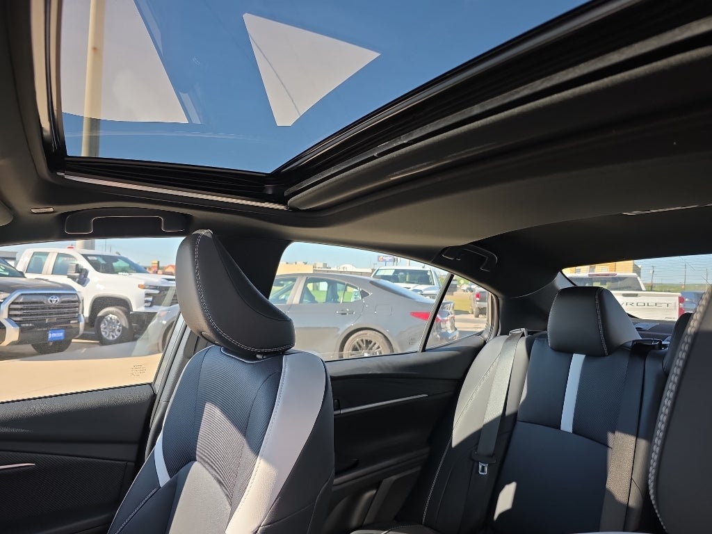 2025 Toyota Camry Hybrid SE