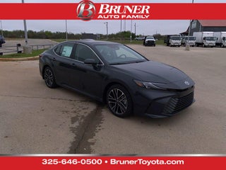 2025 Toyota Camry Hybrid XLE