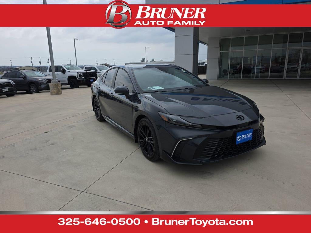 2025 Toyota Camry Hybrid SE