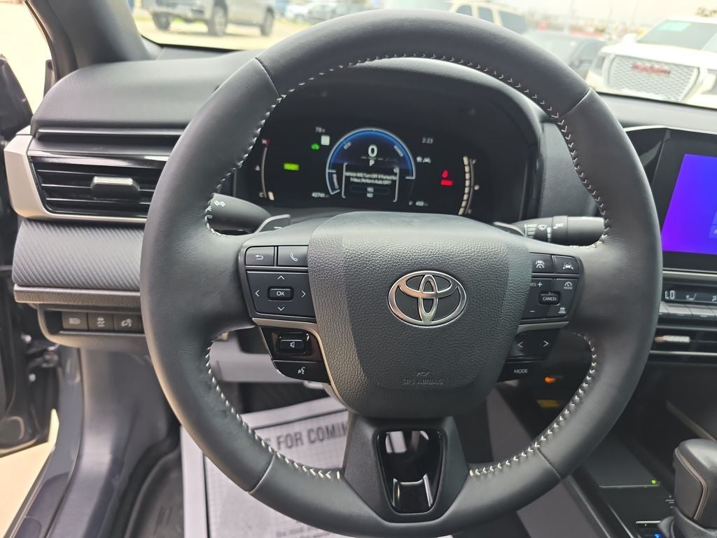 2025 Toyota Camry Hybrid SE