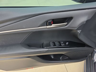 2025 Toyota Camry Hybrid SE