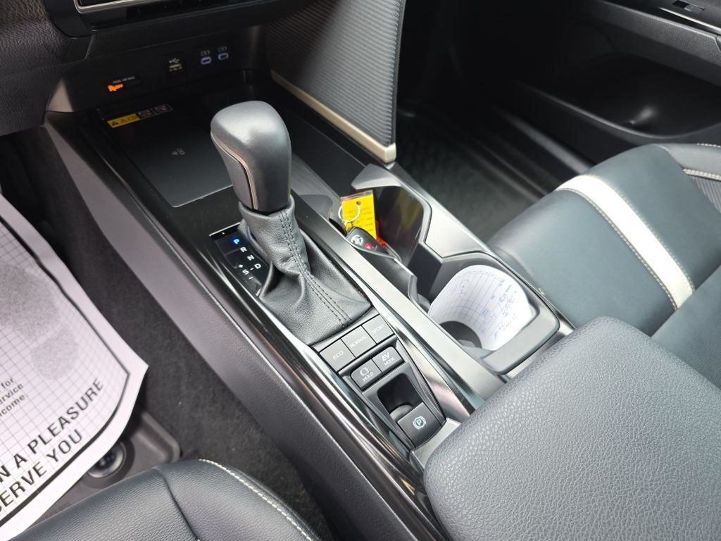 2025 Toyota Camry Hybrid SE