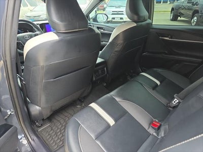 2025 Toyota Camry Hybrid SE