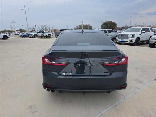 2025 Toyota Camry Hybrid SE