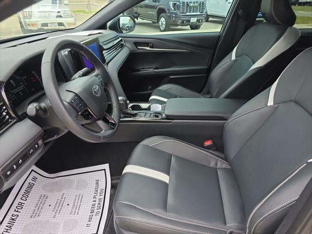 2025 Toyota Camry Hybrid SE