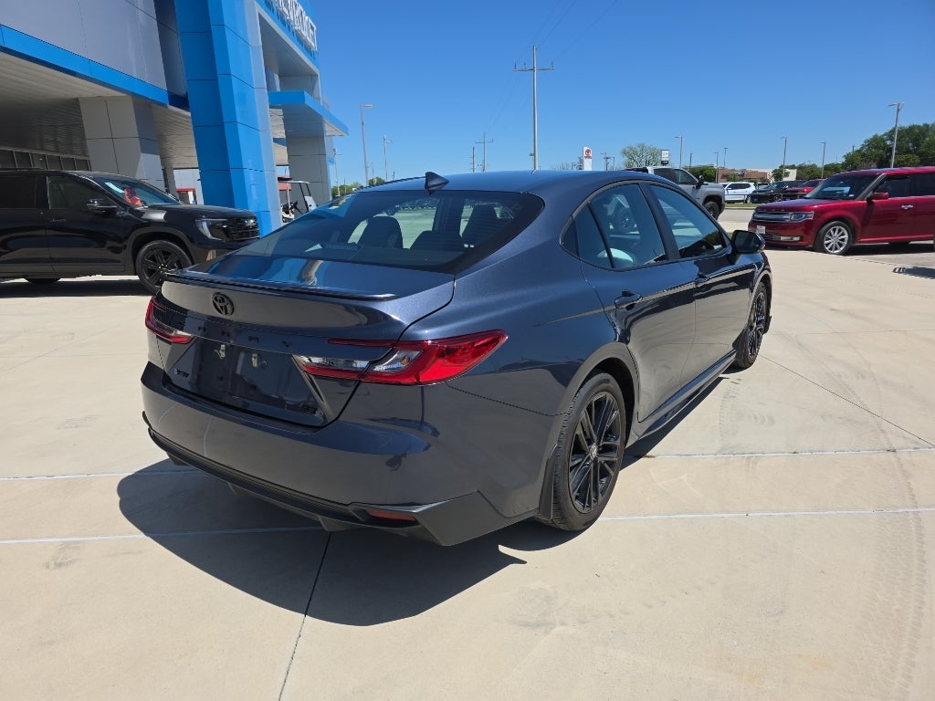 2026 Toyota Camry Hybrid SE
