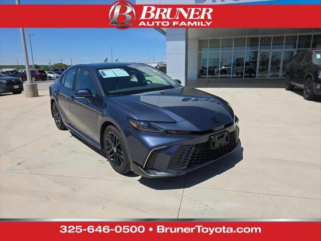 2026 Toyota Camry Hybrid SE
