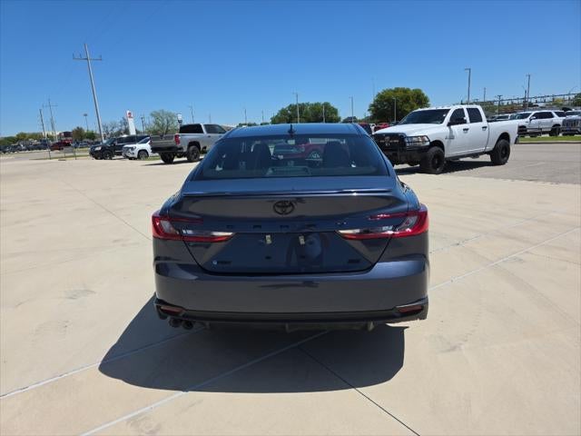 2026 Toyota Camry Hybrid SE