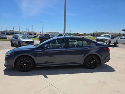 2026 Toyota Camry Hybrid SE