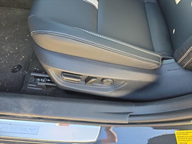 2026 Toyota Camry Hybrid SE