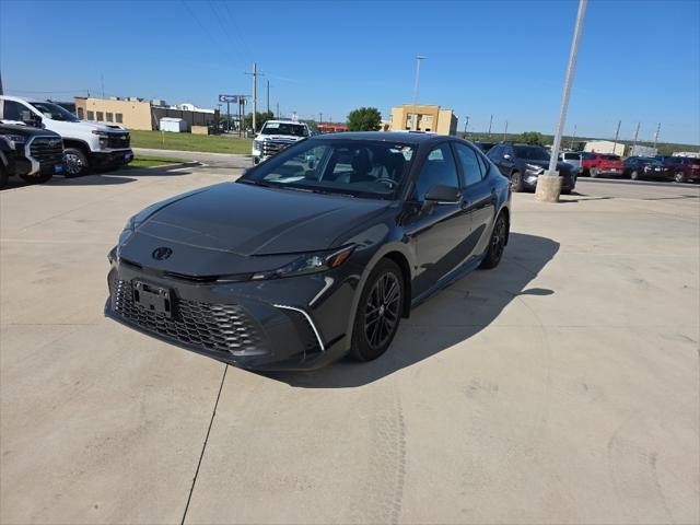 2026 Toyota Camry Hybrid SE