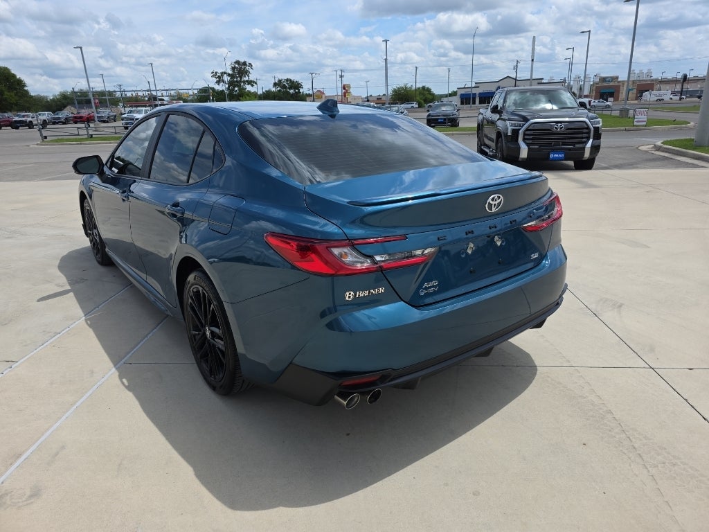 2025 Toyota Camry Hybrid SE