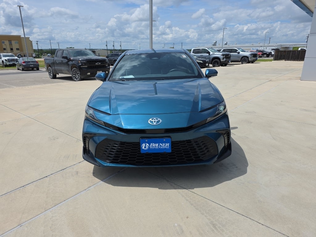 2025 Toyota Camry Hybrid SE