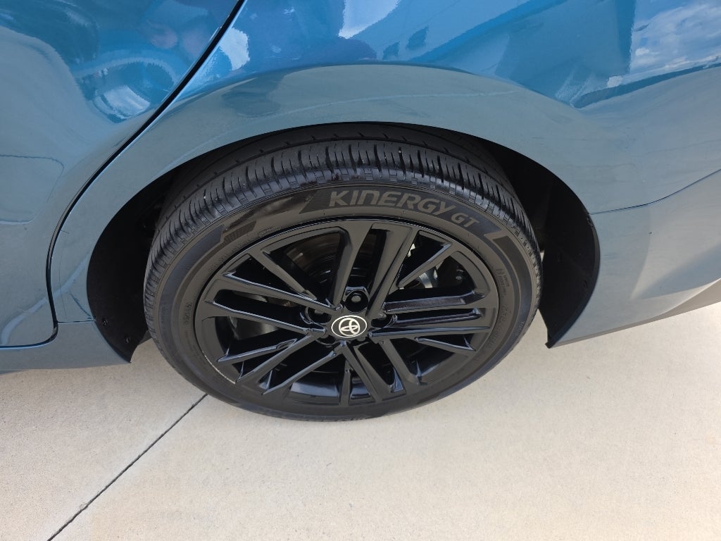 2025 Toyota Camry Hybrid SE