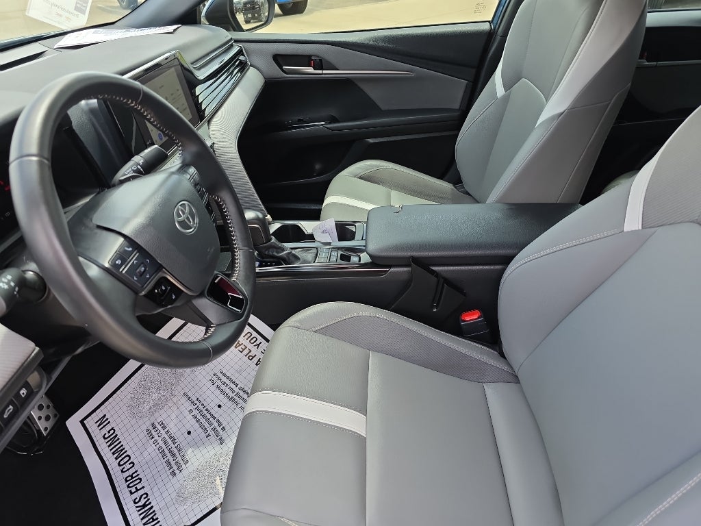 2025 Toyota Camry Hybrid SE