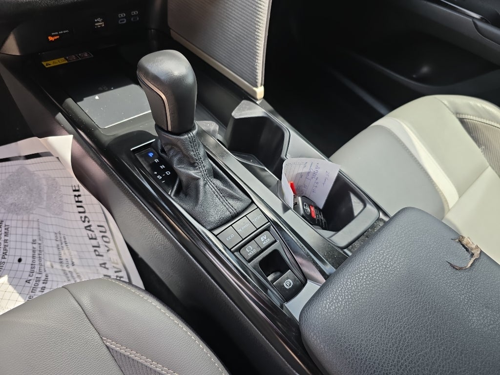 2025 Toyota Camry Hybrid SE