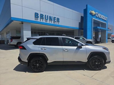 2024 Toyota RAV4 Hybrid SE