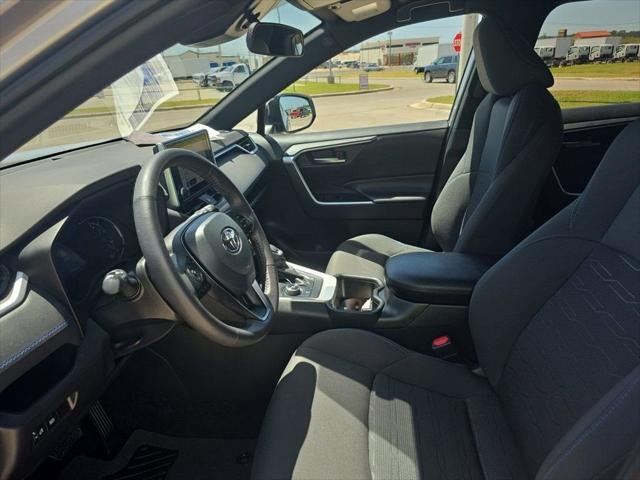 2024 Toyota RAV4 Hybrid SE