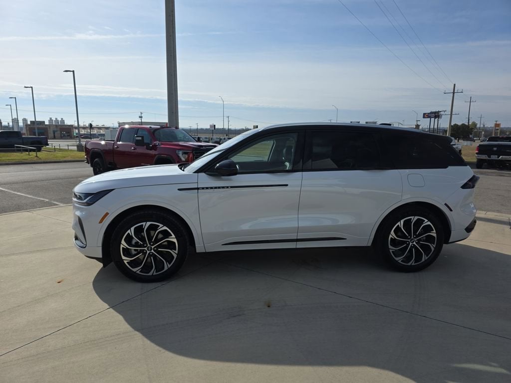 2025 Lincoln Nautilus Reserve