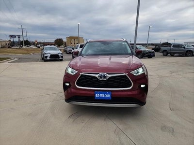 2021 Toyota Highlander Hybrid Platinum