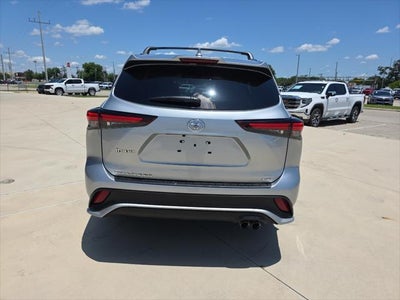 2024 Toyota Highlander Base