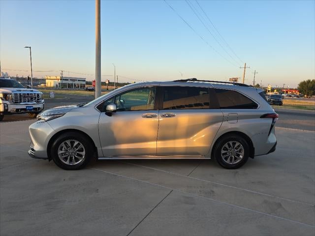 2022 Toyota Sienna XLE