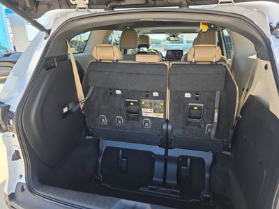 2023 Toyota Sienna XLE