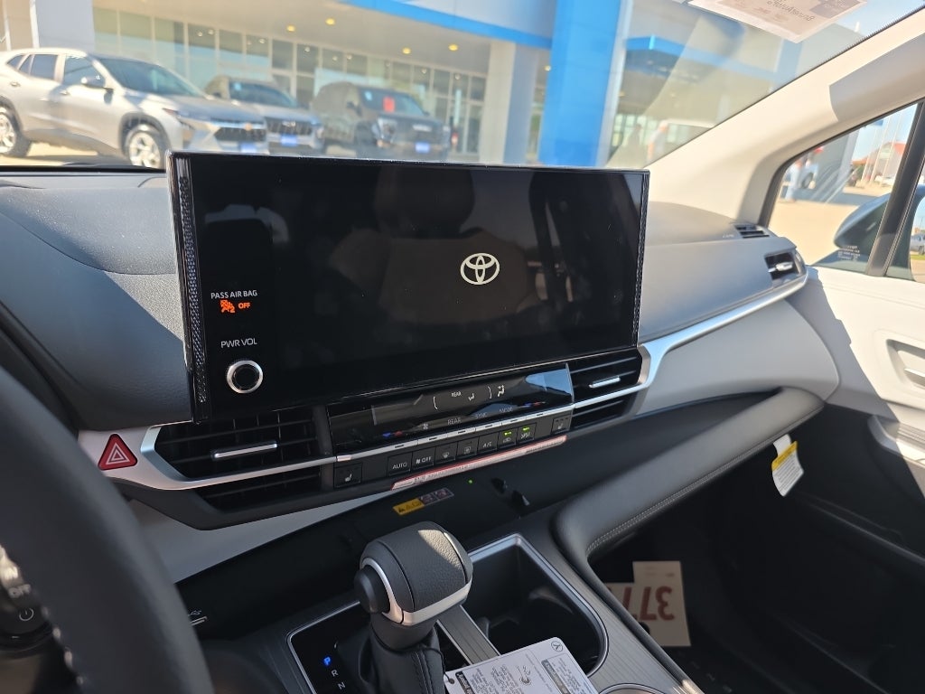 2026 Toyota Sienna XLE