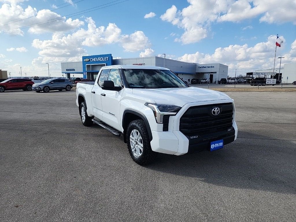 2022 Toyota Tundra 4WD SR5