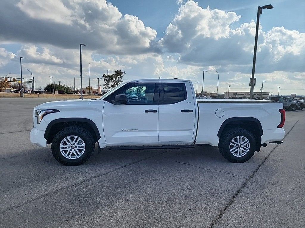 2022 Toyota Tundra 4WD SR5