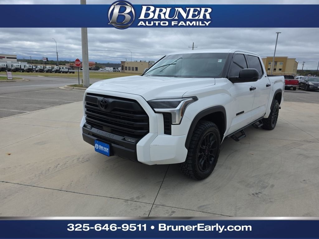 2023 Toyota Tundra 4WD SR5