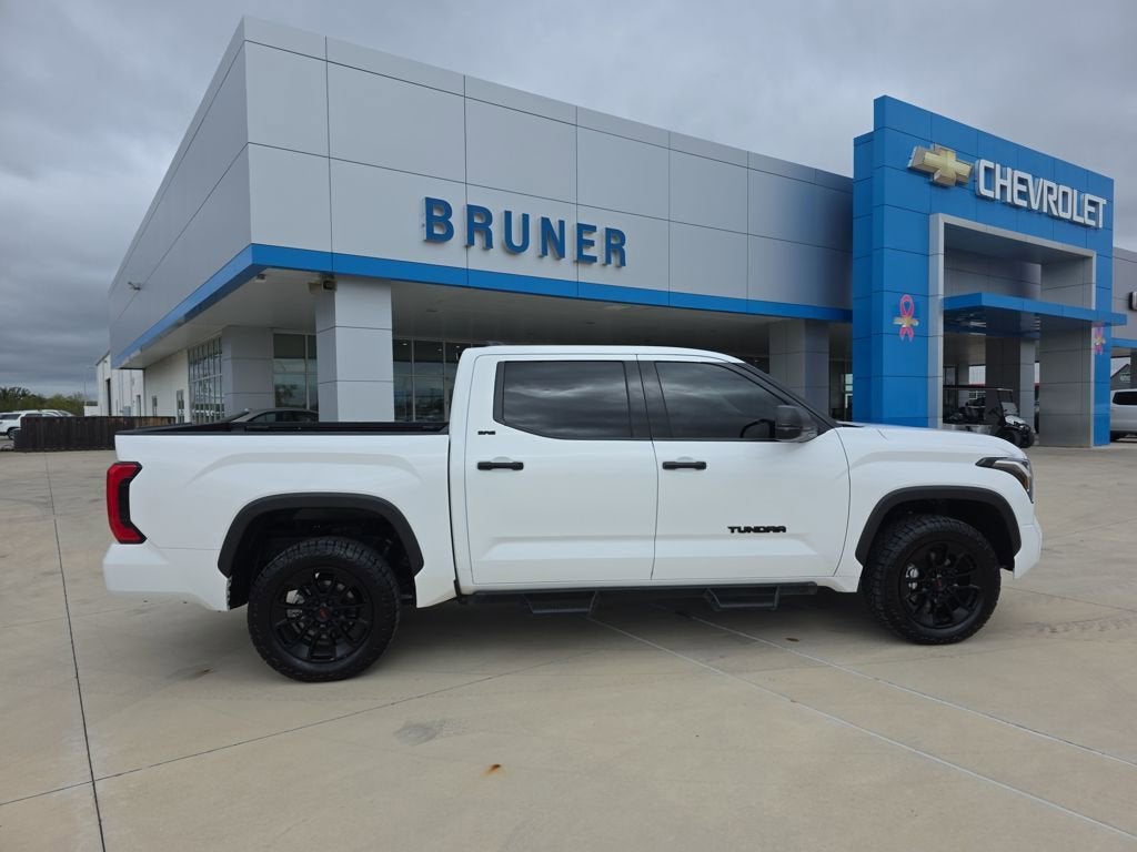 2023 Toyota Tundra 4WD SR5