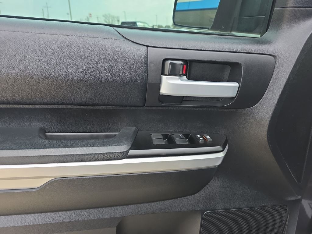 2017 Toyota Tundra 4WD SR5