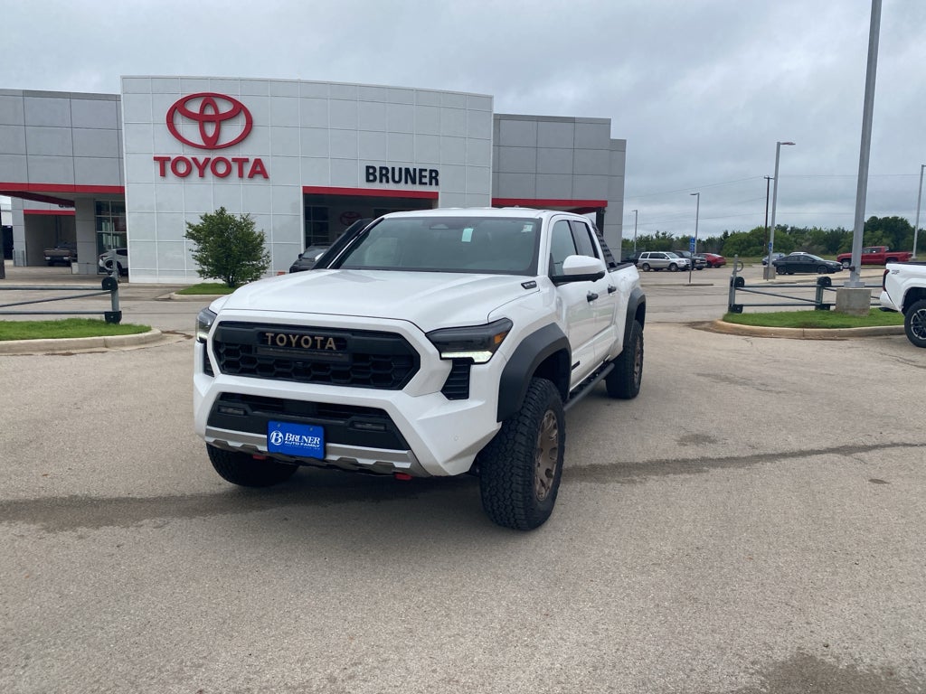 2026 Toyota Tacoma i-FORCE MAX Trailhunter