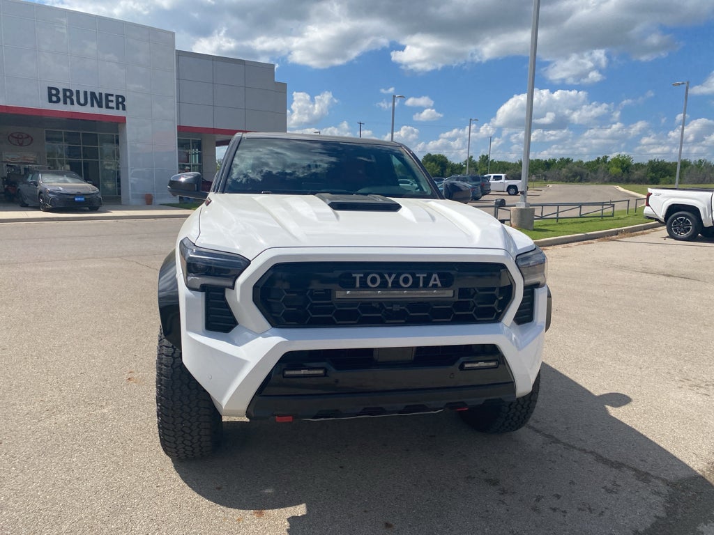 2026 Toyota Tacoma i-FORCE MAX Tacoma TRD Pro