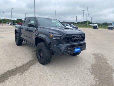 2026 Toyota Tacoma i-FORCE MAX TRD Pro