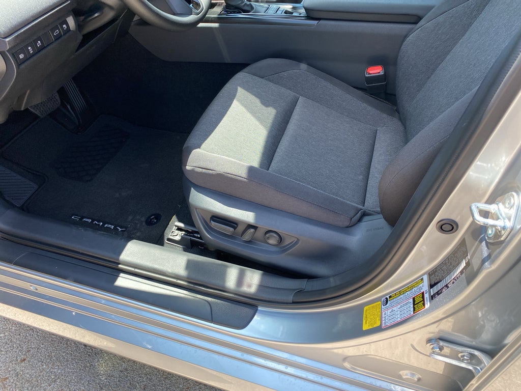 2026 Toyota Camry Hybrid LE