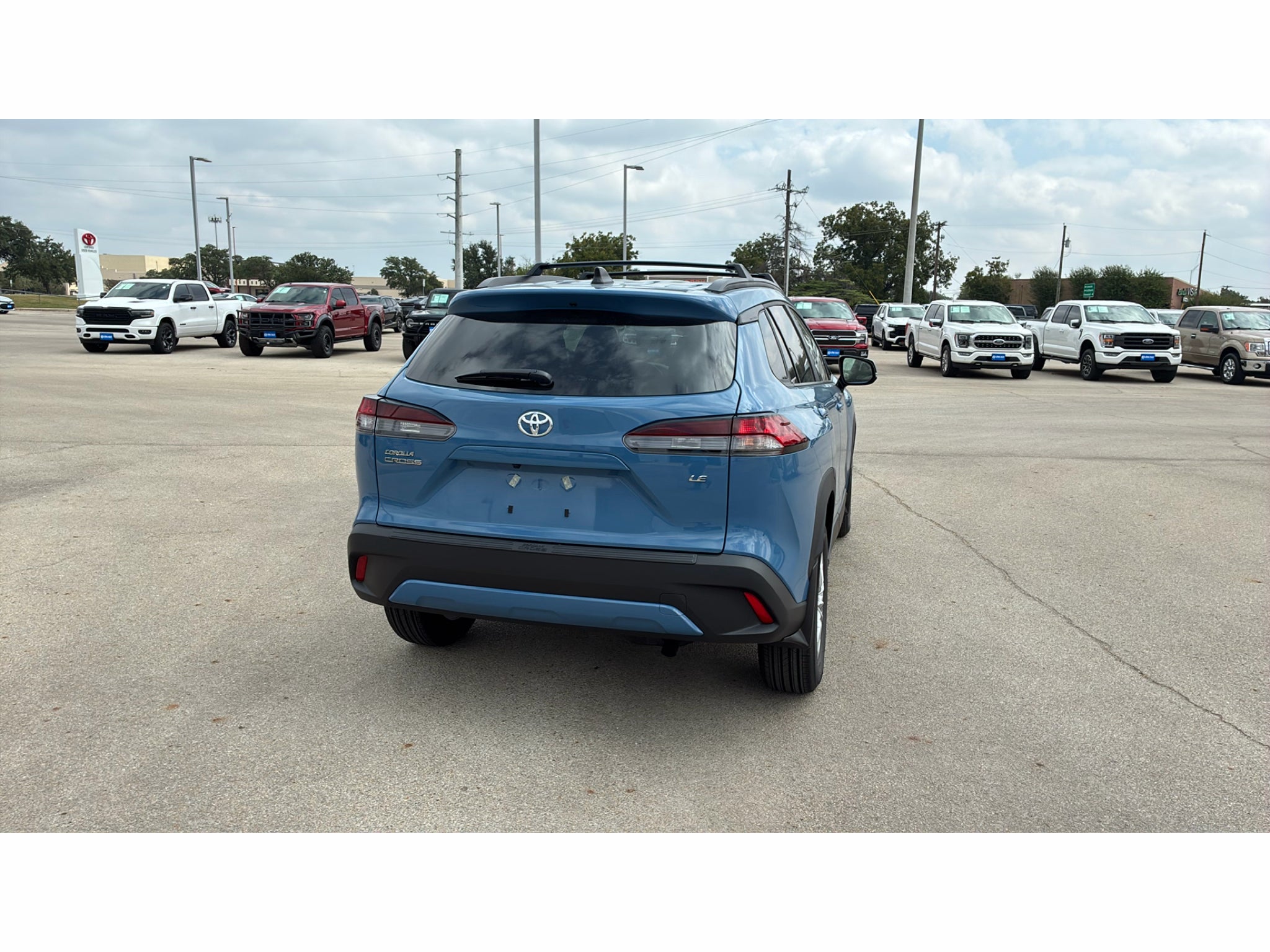2026 Toyota Corolla Cross LE