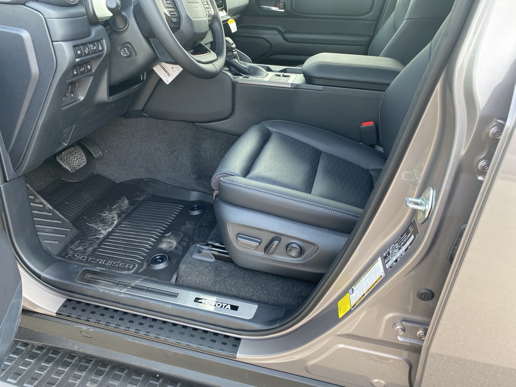 2026 Toyota Land Cruiser 4WD (Natl)